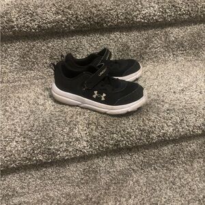 Under Armour Kids Black and White Hook-and-Loop Sneakers